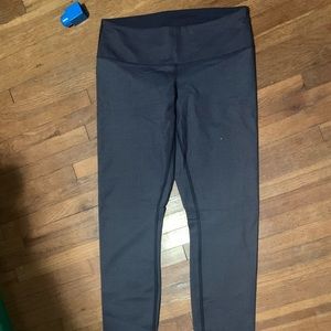 Lululemon wunder under full length size 6